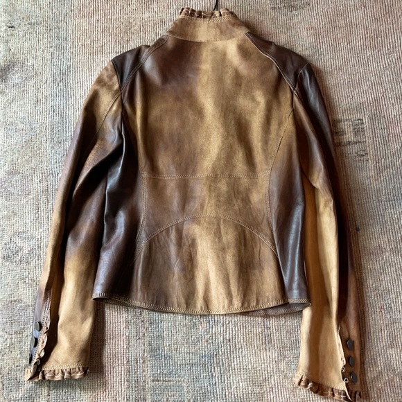 Italian brown buttery soft leather jacket with buttons and neck ruffle. - Picture 4 of 8